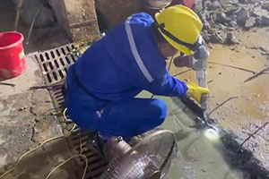 鄂州地下室伸缩缝堵漏施工视频